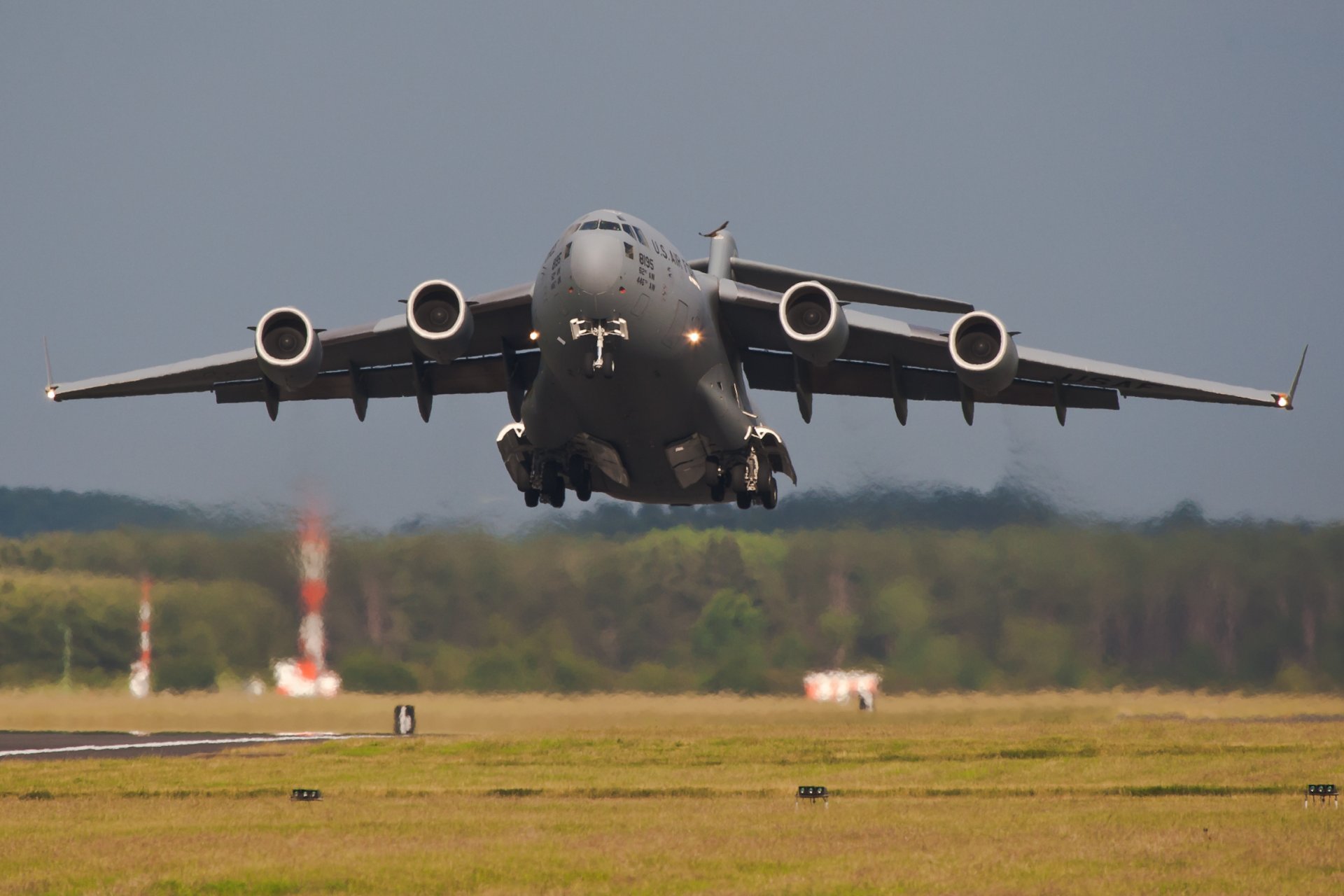 C-17 Climb on takeoff.jpg