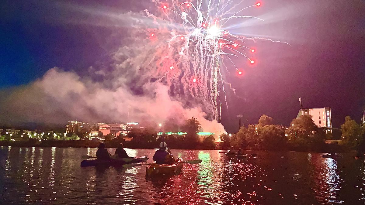 Fireworks Paddle (1).jpeg